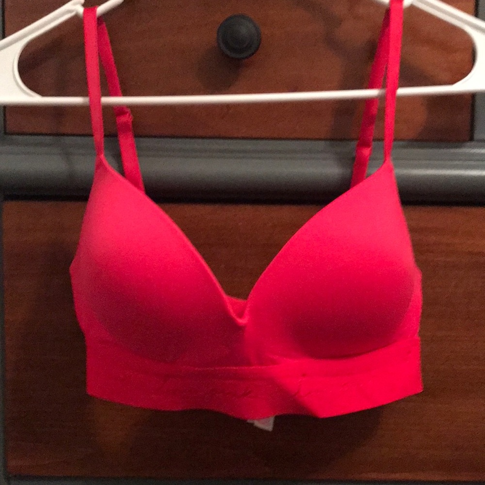 Victoria’s Secret pink wireless push-up bra 32 D